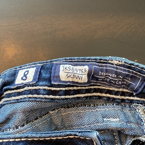 Miss Me Girl Jeans size 8 Denim with Rhinestones on Back Pockets Great Condition - Picture 5 of 10